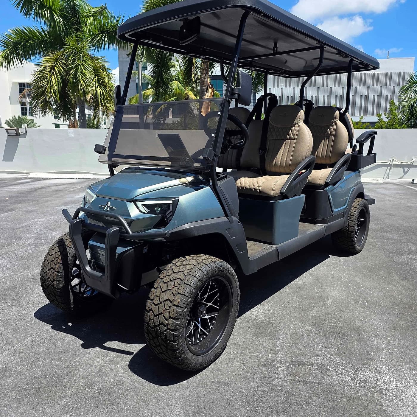2026 Atlas 6-Passenger Lifted — Lithium